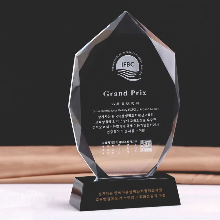 Kristal plaket